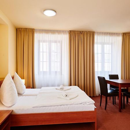 Hotel Zlata Hvezda Vimperk Dış mekan fotoğraf