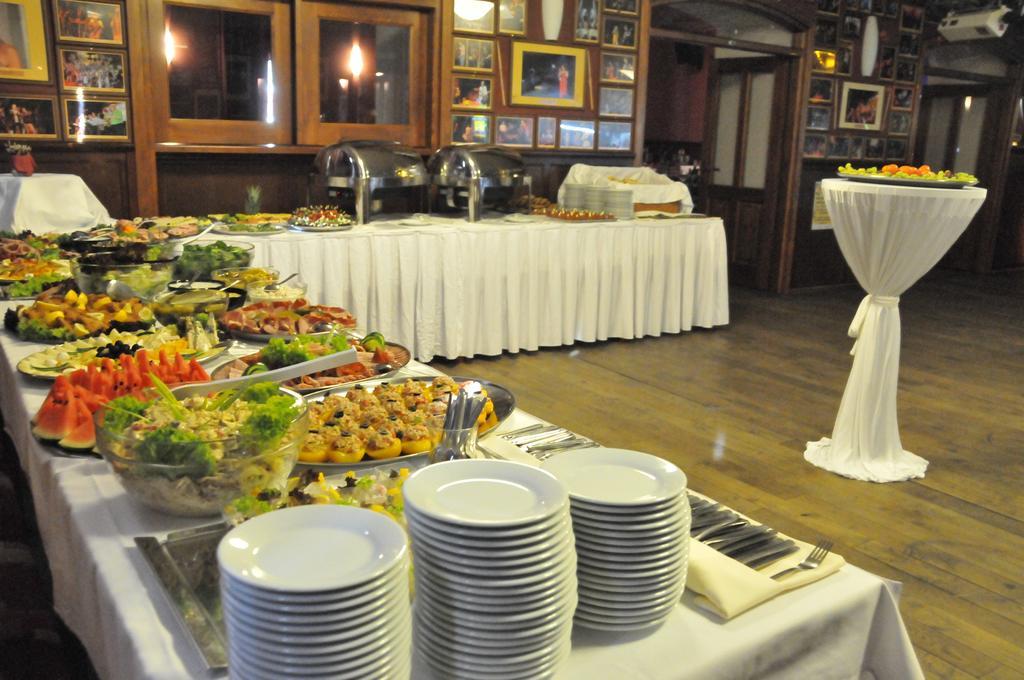 Hotel Zlata Hvezda Vimperk Dış mekan fotoğraf