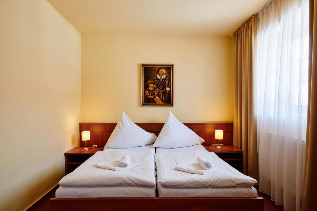 Hotel Zlata Hvezda Vimperk Dış mekan fotoğraf