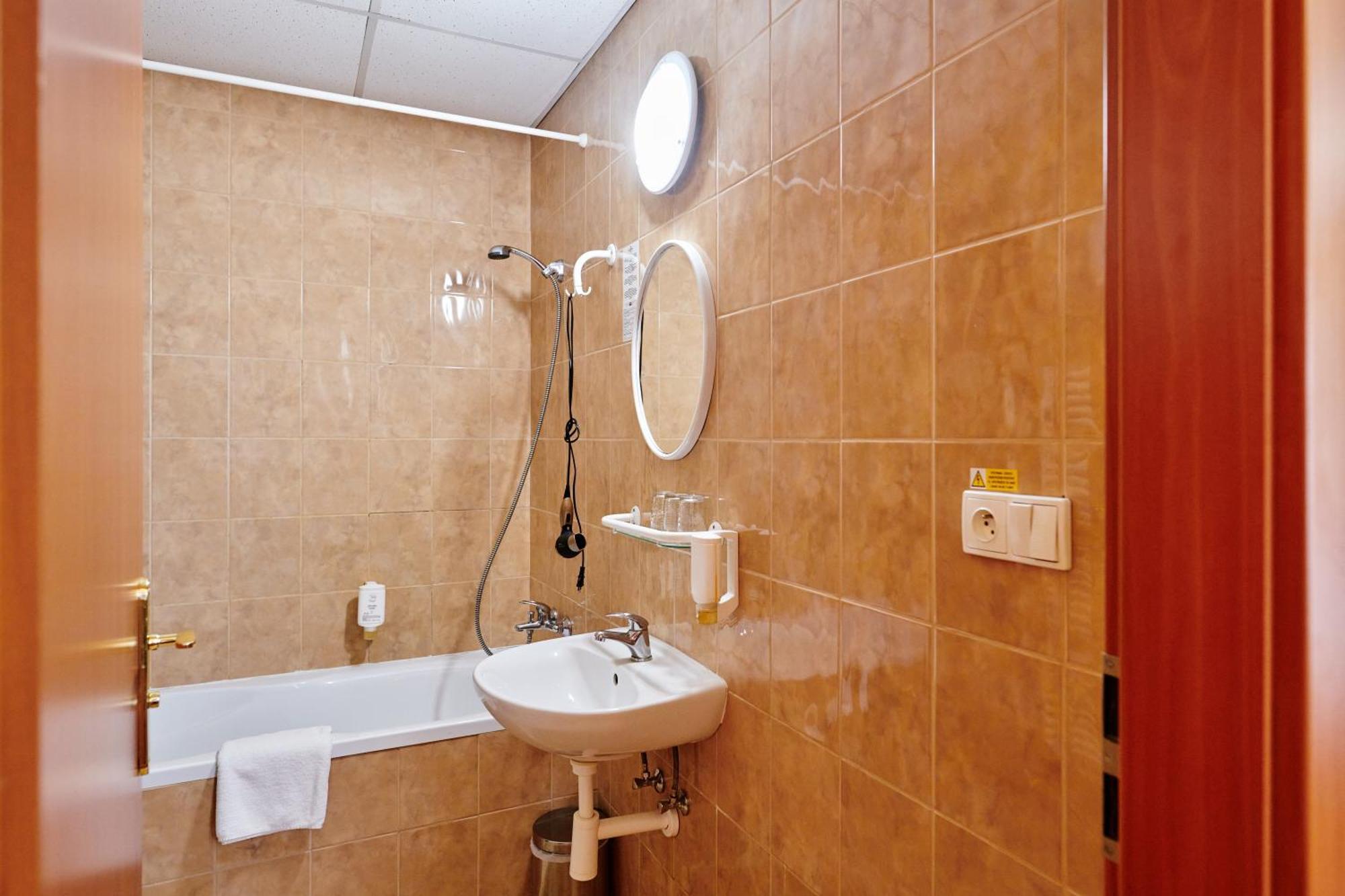 Hotel Zlata Hvezda Vimperk Dış mekan fotoğraf