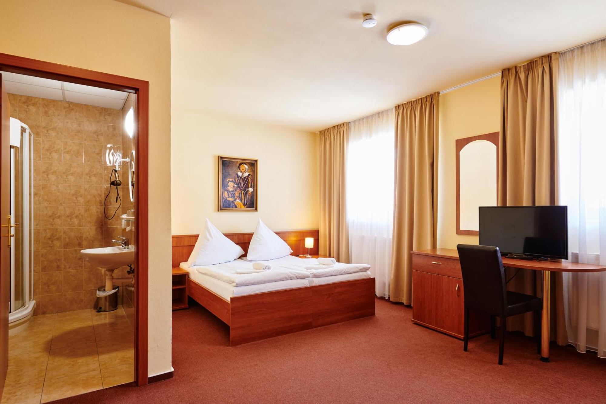 Hotel Zlata Hvezda Vimperk Dış mekan fotoğraf